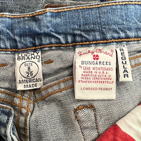 Lucky Brand jeans. Size 8 length is a regular 29. Flared - Picture 4 of 6